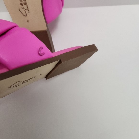 🆕️⬇️🎉HOST PICK🎉 Circus by Sam Edelman Inara Slide Sandals - Picture 10 of 13